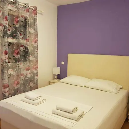Cosy In Corfu With Shared Pool *